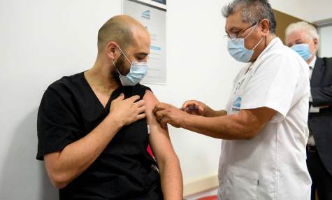 El Gobierno realiza la preinscripción a voluntarios que quieran vacunarse contra el covid-19 .