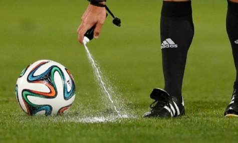 El argentino creador del spray para árbitros le ganó un millonario juicio a la FIFA