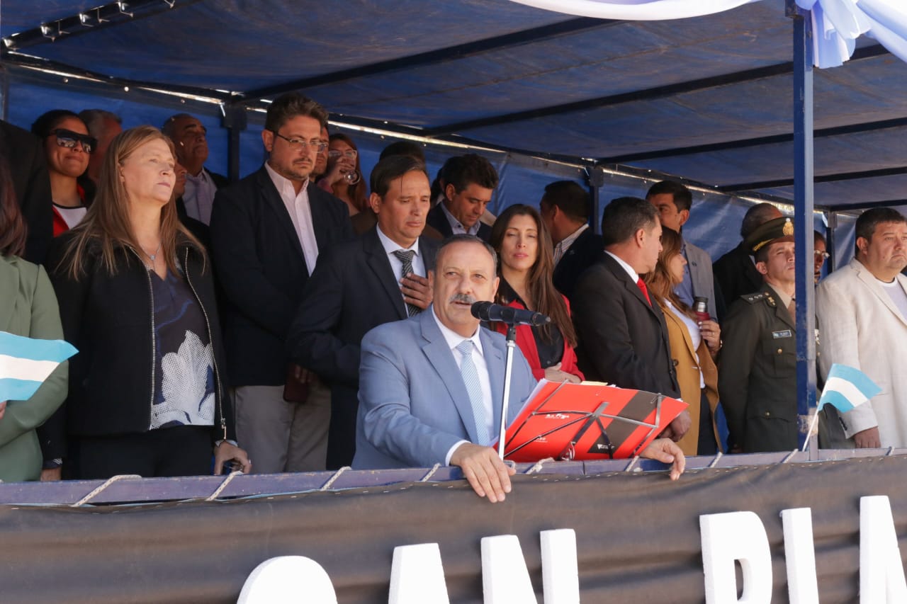Quintela anunció la construcción de la red agua que beneficiará a 12 poblados - foto  1