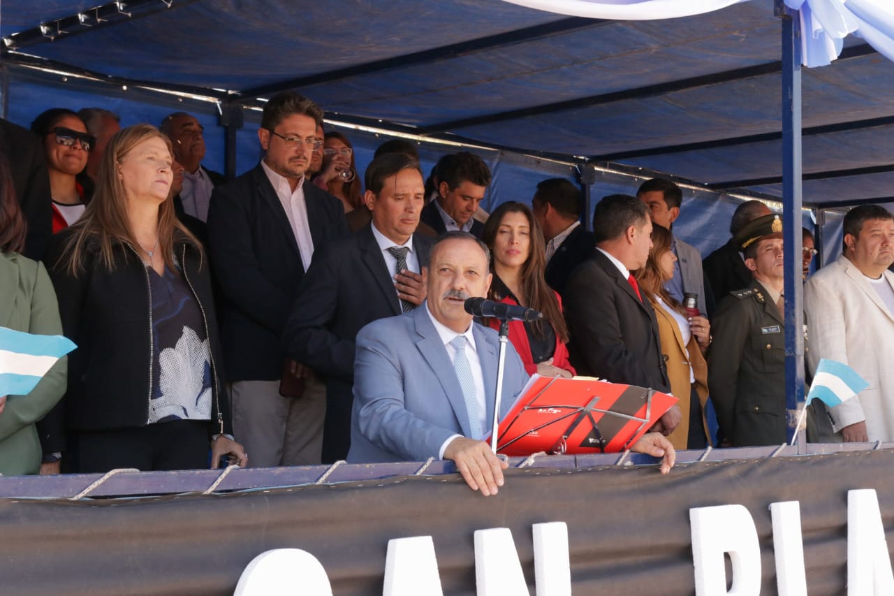 Quintela anunció la construcción de la red agua que beneficiará a 12 poblados - foto  1