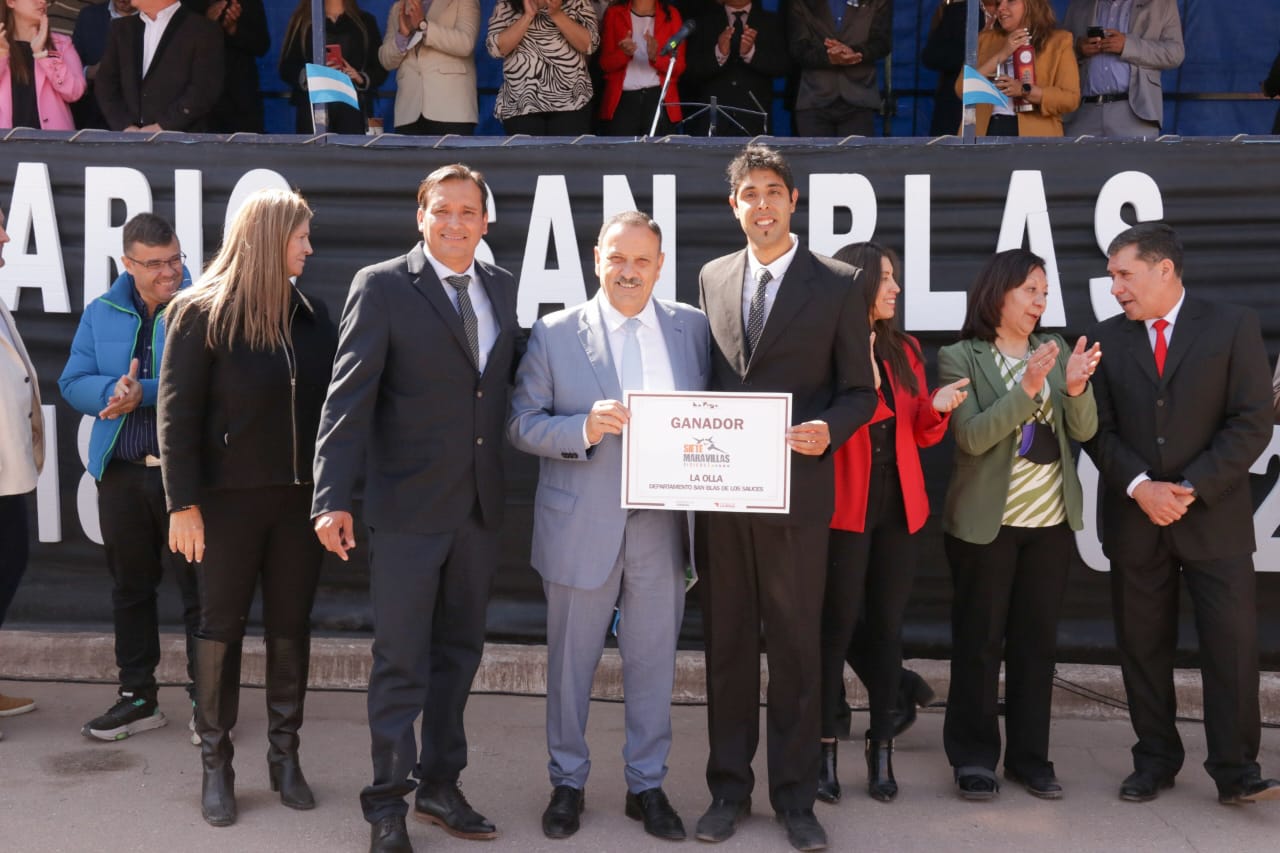 Quintela anunció la construcción de la red agua que beneficiará a 12 poblados - foto  2