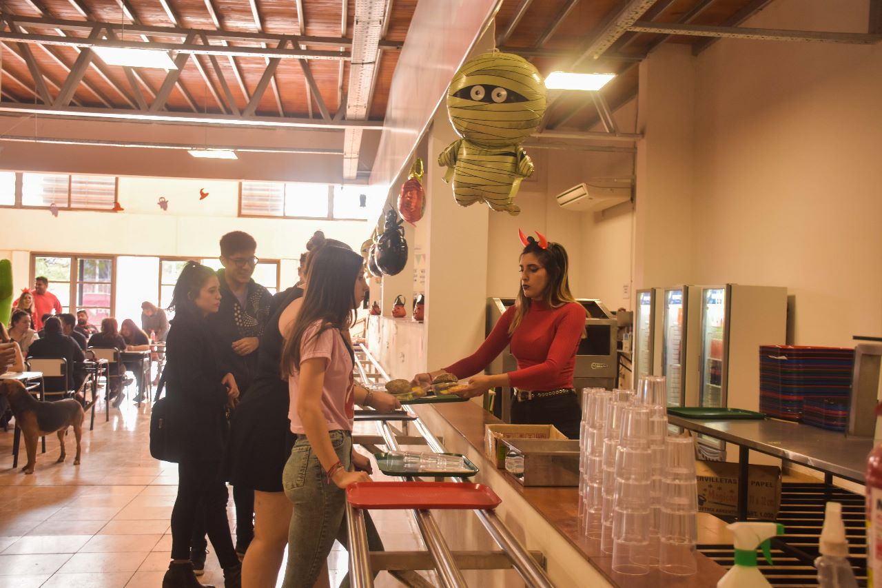 350 jóvenes por turno se benefician con los menús del Comedor Estudiantil - foto  1