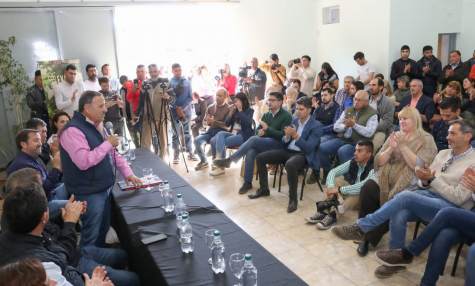 Quintela impulsará ley para subsidiar parte de la energía y el salario de nuevos trabajadores que se sumen al sector productivo