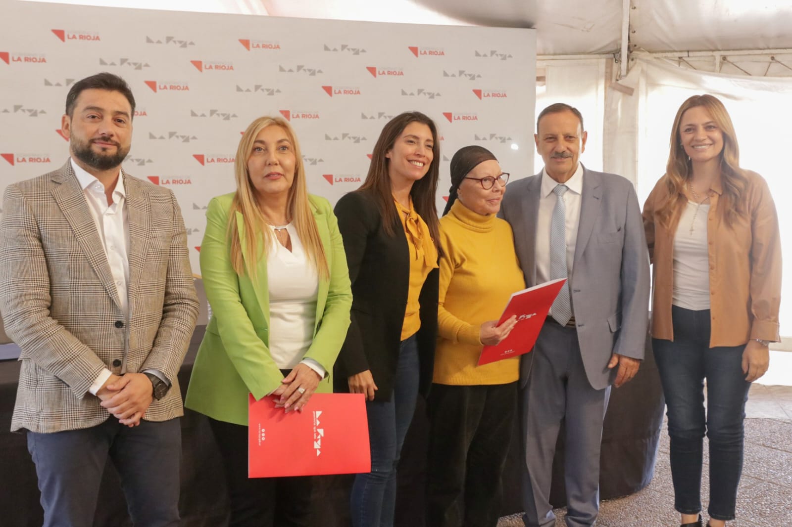 Quíntela ponderó un Estado presente al servicio de la gente y el desarrollo  - foto  2