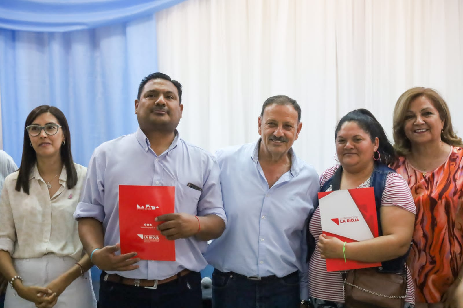 Quintela pidió votar por Massa con un profundo sentido de riojanidad para resolver los problemas y que haya un futuro mejor y digno - foto  1