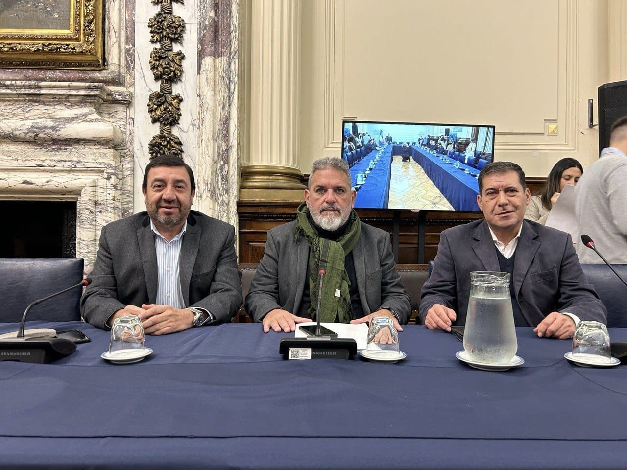 SERGIO CASAS PARTICIPO DE REUNIONES CON LA COMISIÓN DE ASUNTOS COOPERATIVOS, MUTUALES Y DE ORGANIZACIONES NO GUBERNAMENTALES Y DE DEFENSA AL CONSUMIDOR Y COMUNICACION E INFORMATICA - foto  1