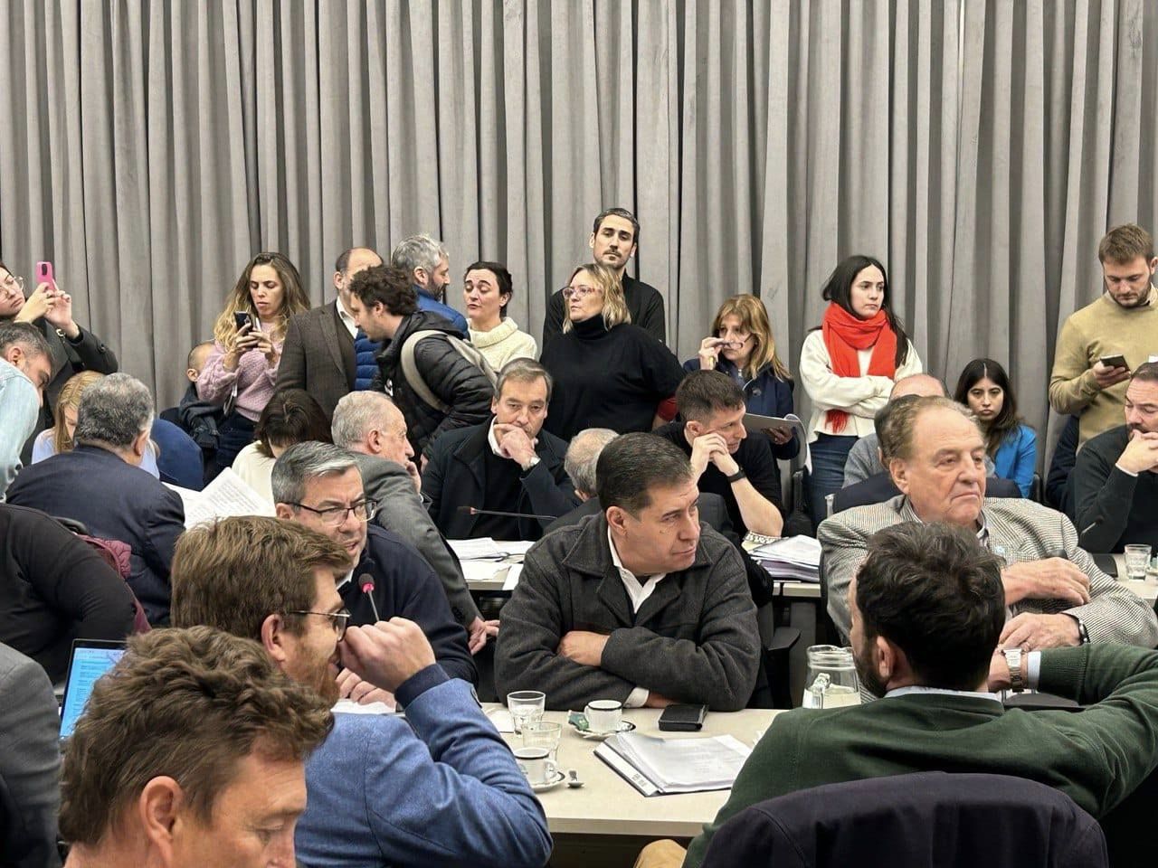Sergio Casas “La Ley Bases expone a argentinos y argentinas a una situación de miseria y exclusión” - foto  1
